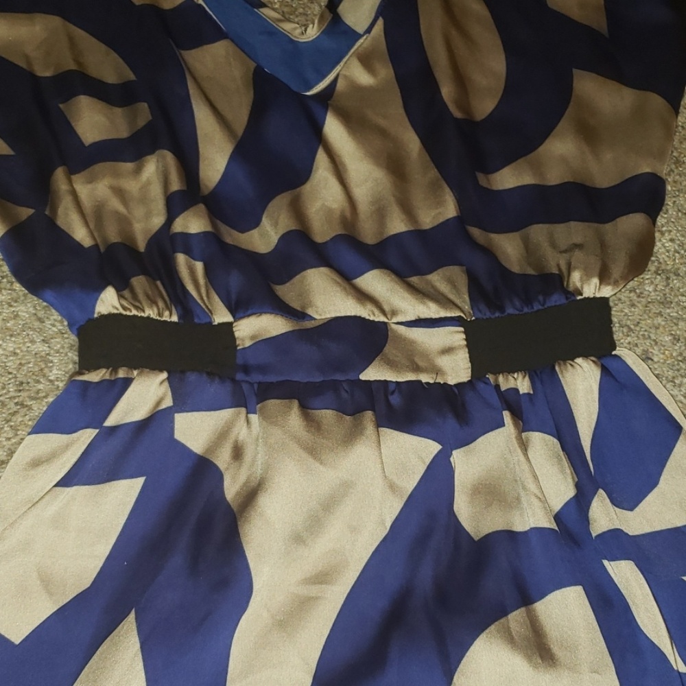Dress - Picture 3 of 3